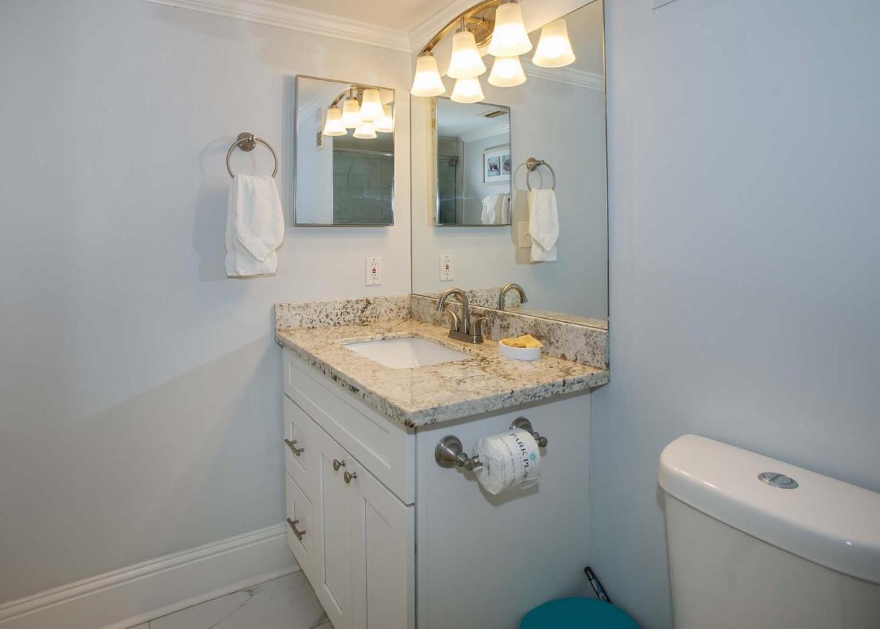 Island Winds East 308 By Albvr - Beautifully Renovated Beachfront Condo & Steps Away From Hangout & More! غولف شورز المظهر الخارجي الصورة